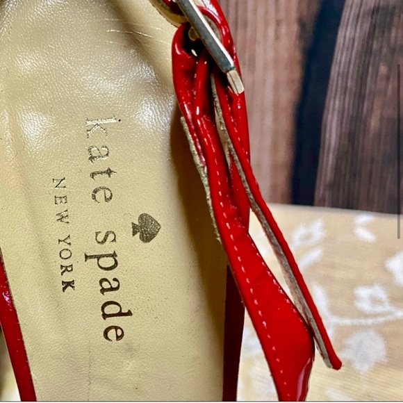 Kate Spade ♠️ Stunning Red & Black Patent Wedges Size 9 - Picture 4 of 8